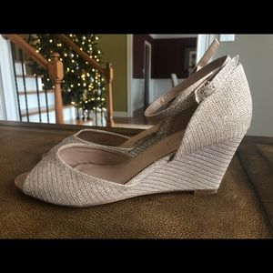 DeBlossom Rose Gold Dress Shoe; Size 8